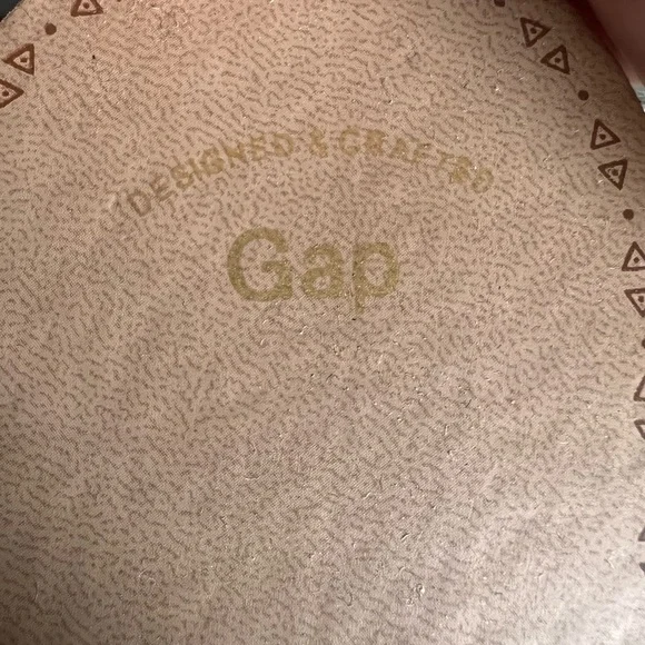 GAP Slip Sandals - Picture 3 of 3